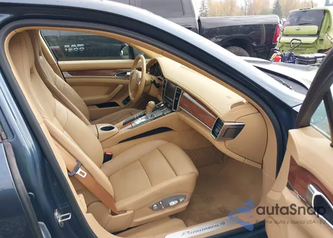 2012 Porsche Panamera 2 z USA, uszkodzony, nr VIN WP0AA2A77CL072793